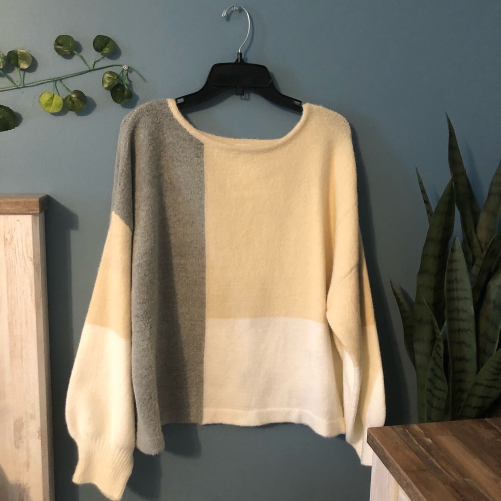 Color-block Ballon Sleeve Sweater